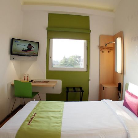 Hotel Caspia Pro גרייטר נוידה מראה חיצוני תמונה
