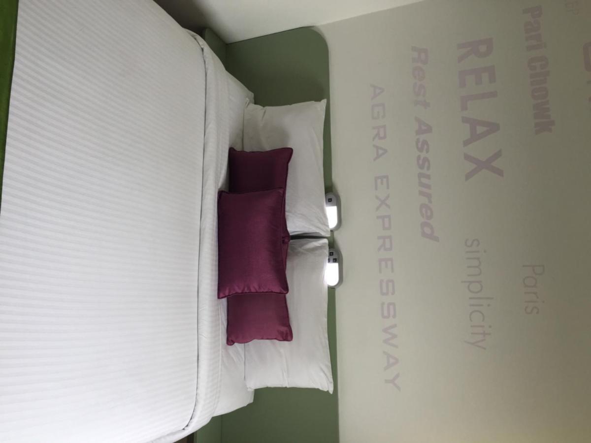 Hotel Caspia Pro גרייטר נוידה מראה חיצוני תמונה