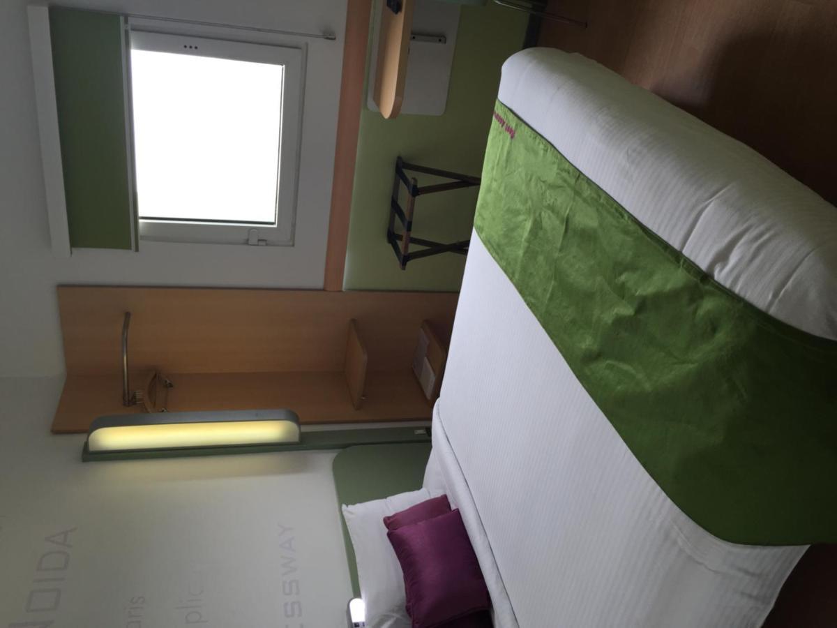 Hotel Caspia Pro גרייטר נוידה מראה חיצוני תמונה