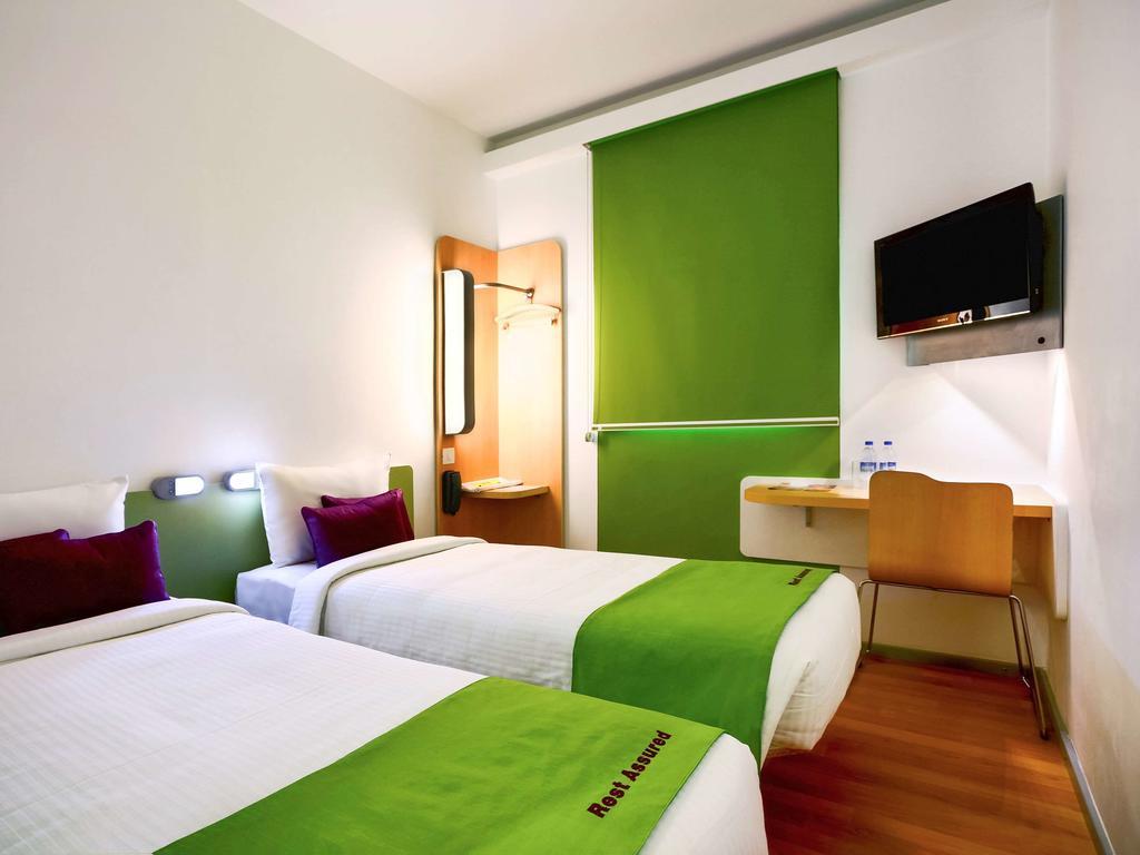 Hotel Caspia Pro גרייטר נוידה מראה חיצוני תמונה