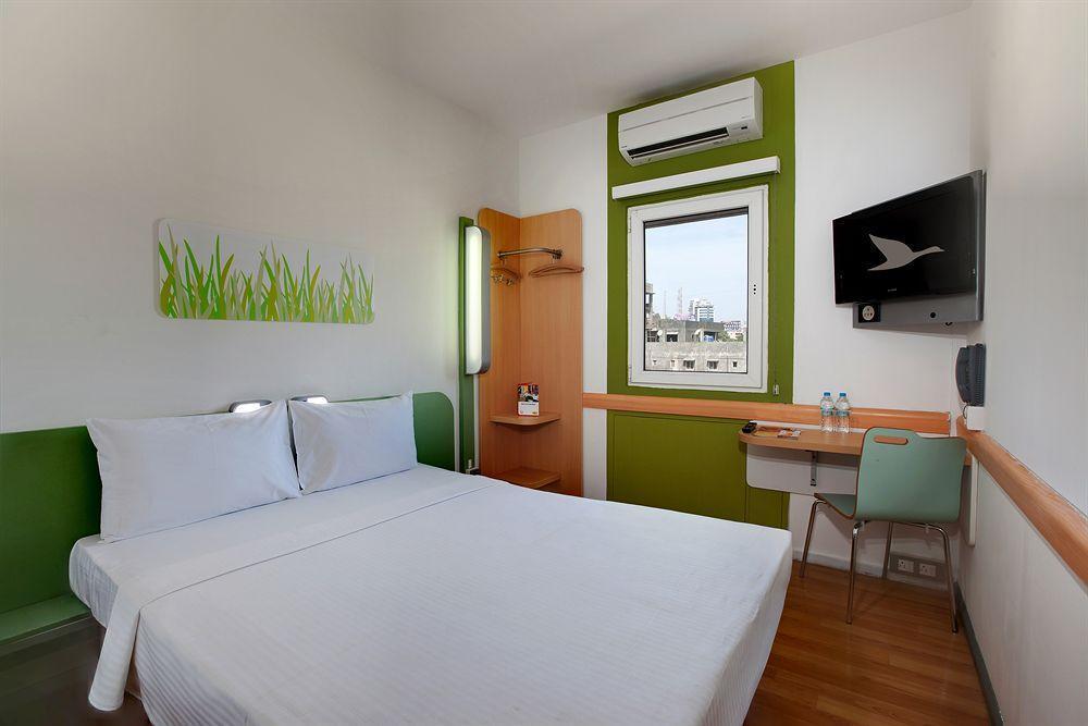 Hotel Caspia Pro גרייטר נוידה מראה חיצוני תמונה
