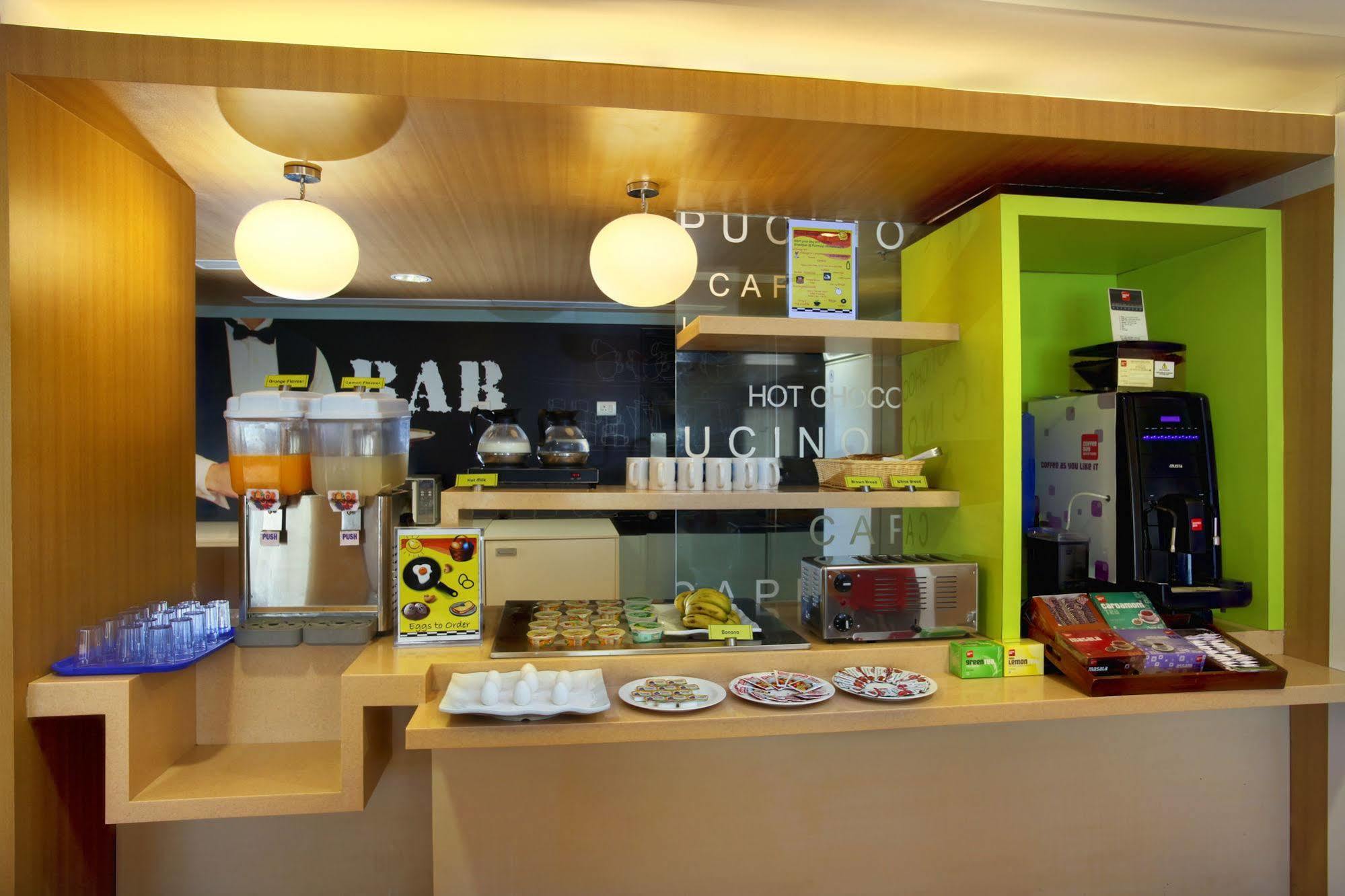 Hotel Caspia Pro גרייטר נוידה מראה חיצוני תמונה